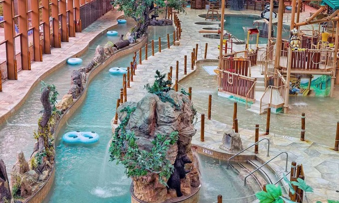 Gatlinburg Resort | Dec. 21-28, 2024 Beautiful views of Gatlinburg and the Smokies!