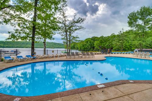 Lake Harmony House | Deck and Pool Access Lake Harmony Home!