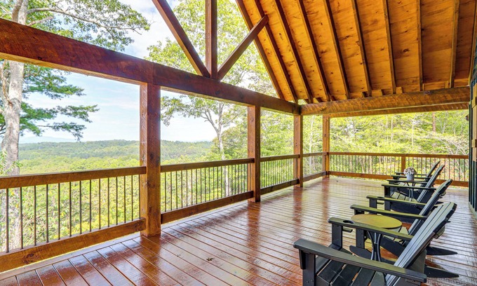 Mineral Bluff Cabin | Deck, Panoramic Views: Serene Mineral Bluff Cabin!