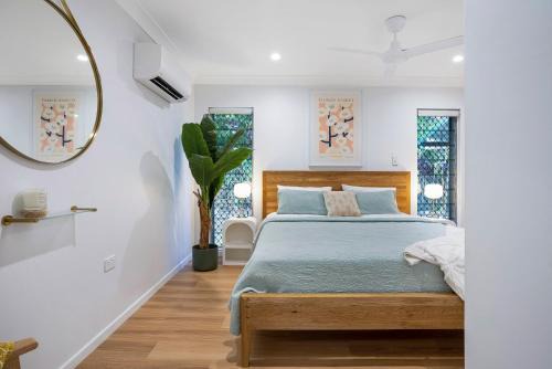 Mooroobool House | Deco View Family Oasis in Cairns