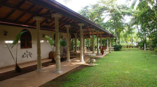 Aturuwella Villa | Dedduwa Boat House