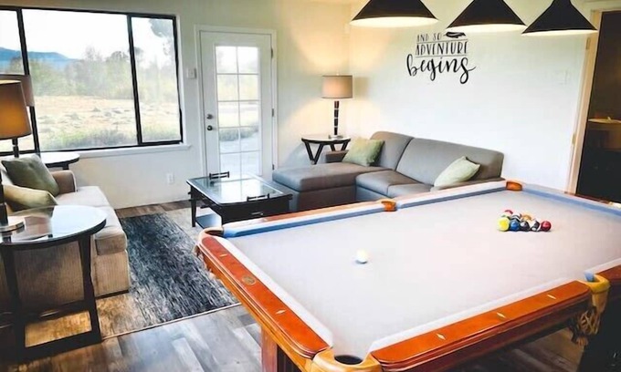 Ahwahnee House | Deer Haven/Hot Tub/Foosball/Pool Table