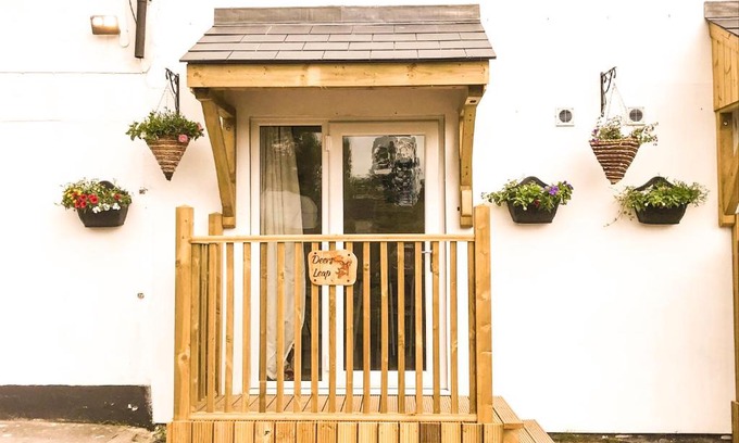 Blakeney Apartment | Deers Leap A modern new personal holiday let