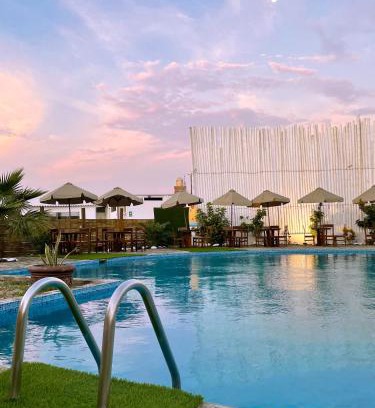 Puerto Chicama Hotel | Delfines de Chicama Hotel