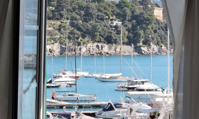 Santa Margherita Ligure Apartment | Delightful apartment on the seafront just a stone's throw from everything. Air-conditioned. WIFI