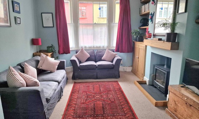 Brighton House | Delightful 2 bed garden cottage (free parking)