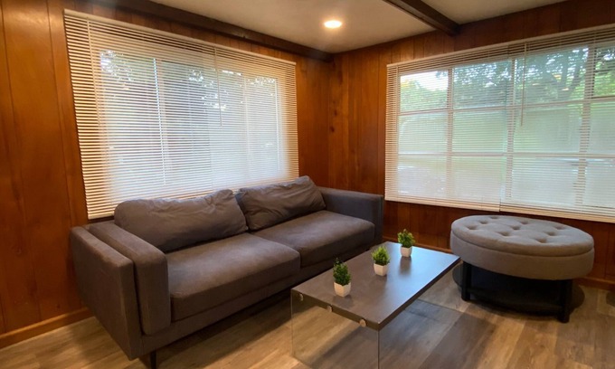 Buena Vista House | ⭐️Delightful 3 bedroom house - deck/nature/trails