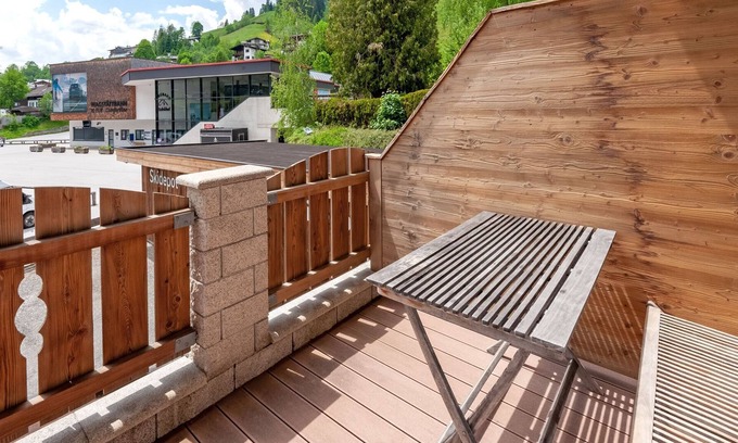 Jochberg Apartment | Delightful Apartment in Jochberg with Balcony