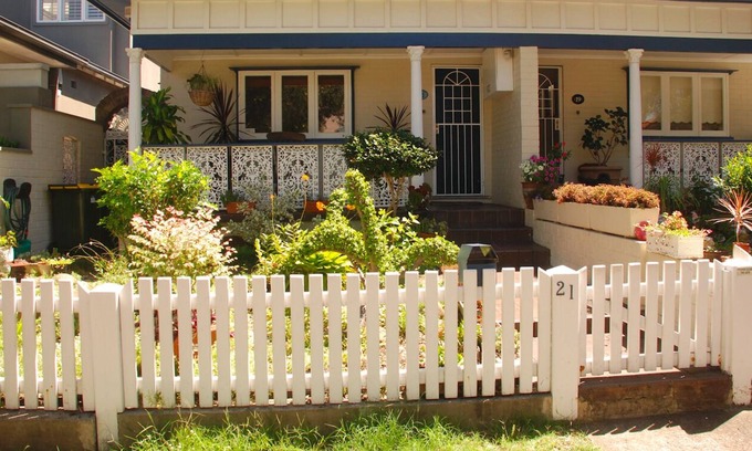 Bronte House | Delightful Bronte Beach Semi - 5 min walk to beach