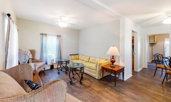 Port St. Joe Cottage | Delightful coastal escape with fast WiFi, full kitchen & beach nearby - dogs OK