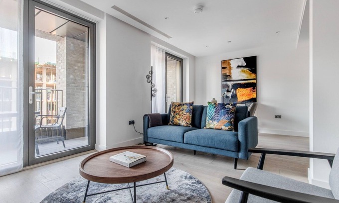 Clerkenwell Apartment | Delightful Farringdon 1BR w/Pool, nr Station & Dining, by Blueground