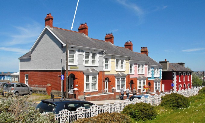 Aberaeron Cottage | Delightful seaside holiday home with panoramic views across Aberaeron harbour.