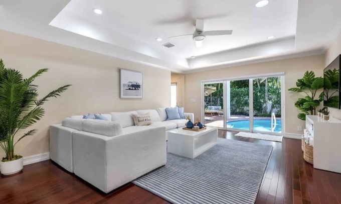 Lake Ida Shores House | Delray Getaway 3BR/3BA Pool Home Close to Beach
