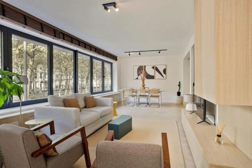 South Antwerp Apartment | Deluxe 2-BR Apartment in Antwerp