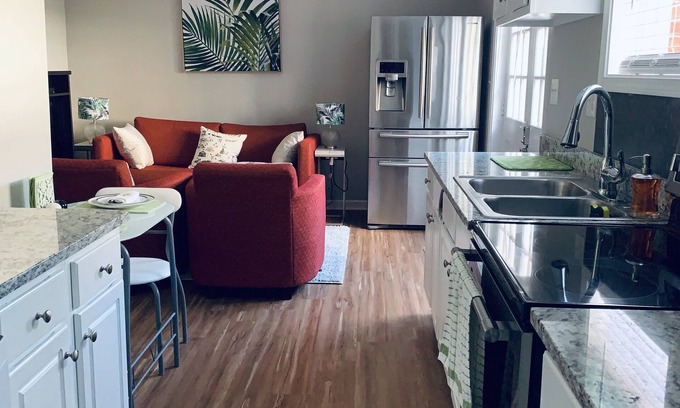 Snellville Apartment | DELUXE Apartment! Upscale AMENITIES! Great LOCATION for short or long stays.