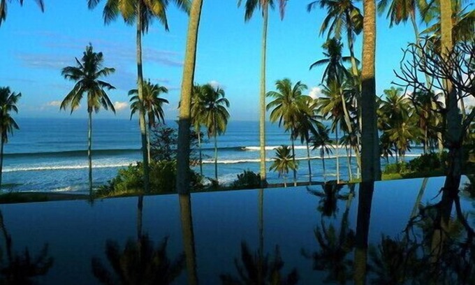 Suraberata Villa | Deluxe Beachfront villa, Views, Tabanan