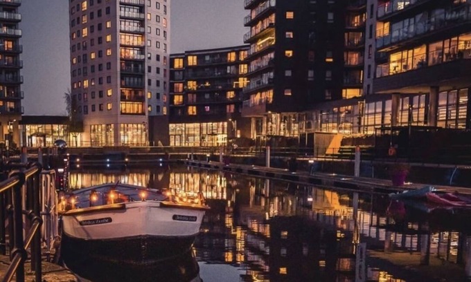 Leeds Apartment | Deluxe City Apt Riverside Balcony &Free Parking