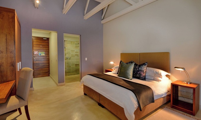 Cloetesville Cabin | Deluxe Room - Ladybird