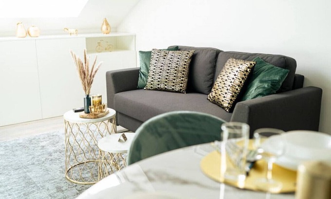 Wieseck Apartment | Deluxe Suite - Parking - Workspace