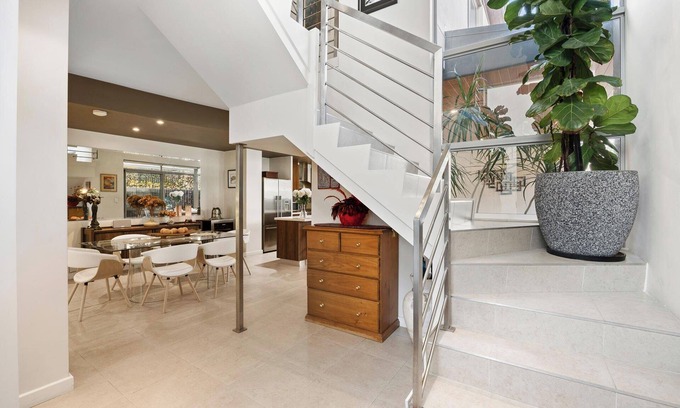 West Leederville House | Deluxe townhouse living in West Leederville close to Perth, trains, beaches