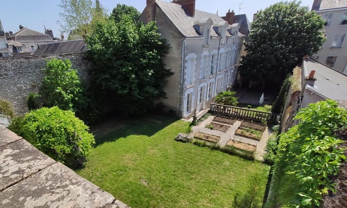 Blois Bed & Breakfast | DEMEURE DES CORDELIERS avec parking privé
