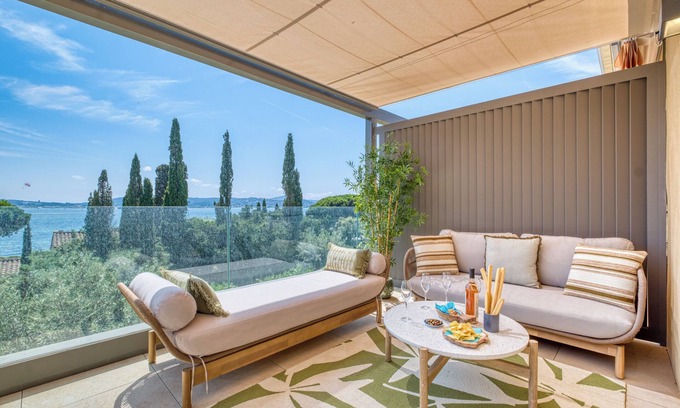 Guerrevieille Apartment | Demeures Kokio 100 m. from sandy beach, Grimaud, France