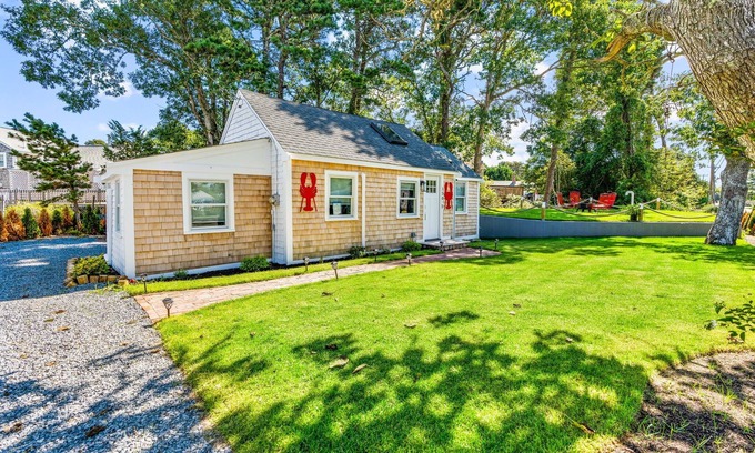 Dennis Port House | Dennis Beach Paradise – Cozy 2BR Retreat with Hot Tub & Firepit