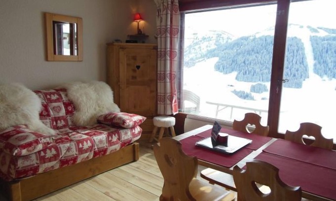 Notre-Dame-de-Bellecombe Apartment | Departure Skis on the feet, south facing terrace, breathtaking panorama !