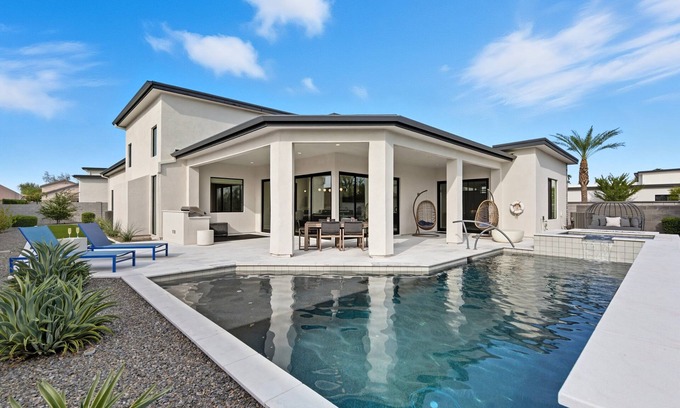 North Scottsdale House | Desert Elegance-Heated Pool & Spa-North Scottsdale