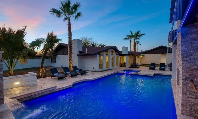 Paradise Heights House | Desert Retreat | Private Sport Court & Pet Friendly