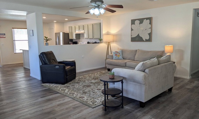 Surprise Farms House | Desert Retreat w/heated pool/Family Friendly/Near stadiums & Dining