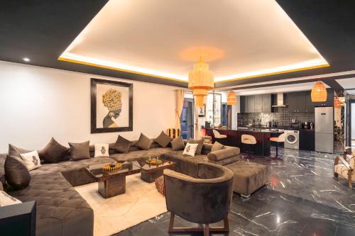 Semlalia Apartment | Design Art Gallery Apartment Marrakech swimming pool on the Roof