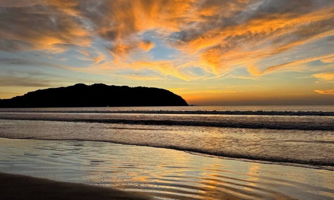 Puntarenas Condo | Designer Condo Steps from the Beach, with Stunning Views