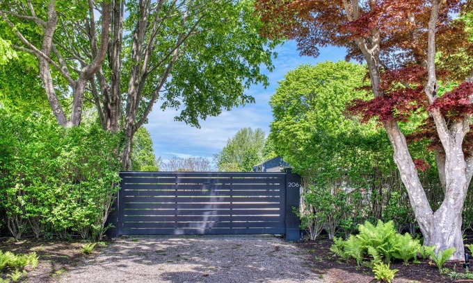 Bridgehampton House | Designer Home