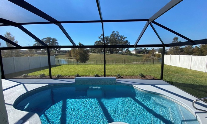 Wildwood House | Designer Lakeview 3-BR Home w Heated Pool & Golf Cart