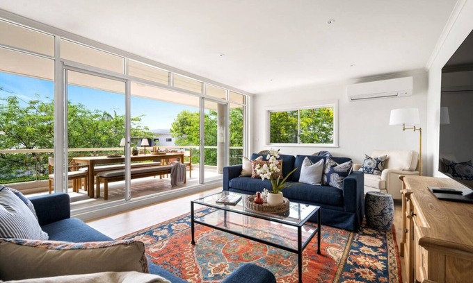 Palm Beach House | Designer Retreat Meets Vibrant Beachside Living