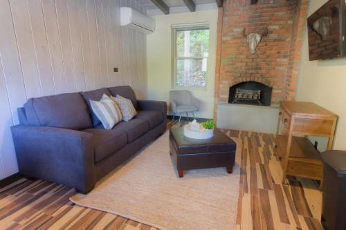 Sedona House | Destination Oak Creek 2 apts