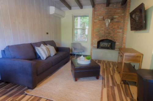 Sedona House | Destination Oak Creek 3 apts