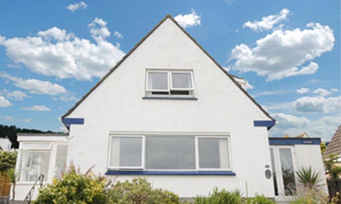 Fowey House | Detached House 2 Bed Sleeps 4 Parking