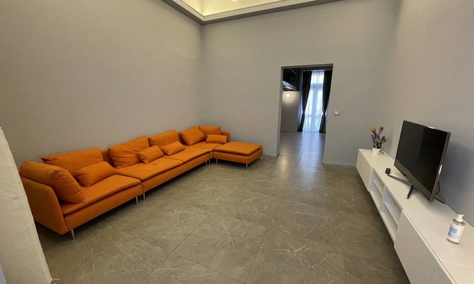 Picanello-Ognina-Barriera-Canalicchio House | Detached house with terrace within walking distance of the city
