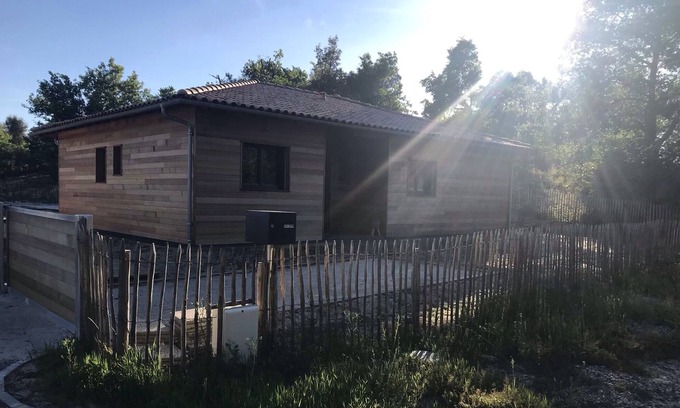 Lit-et-Mixe House | DETACHED WOODEN HOUSE 4BED SWIMMING POOL & JACCUZI BED AND MIXE NEAR CONTIS OCEAN