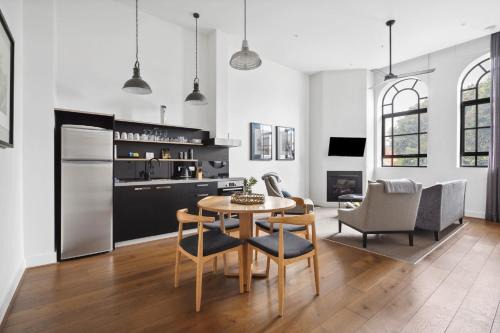 Geelong Apartment | Devlin 103 Luxe Apartment