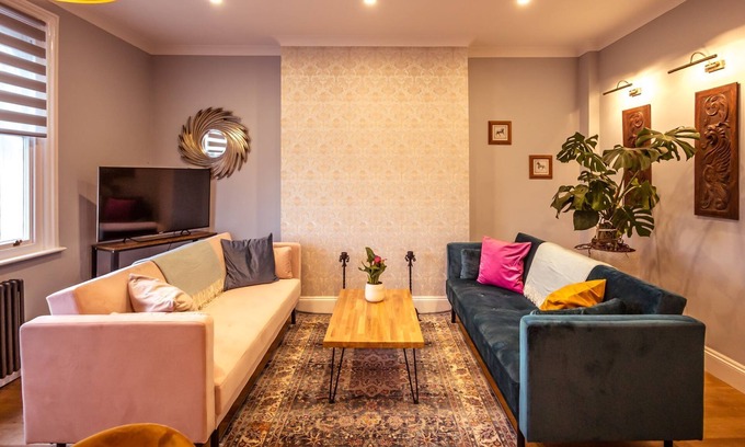 Eastbourne Seafront Apartment | Devonshire Loft - for stays of three months or more