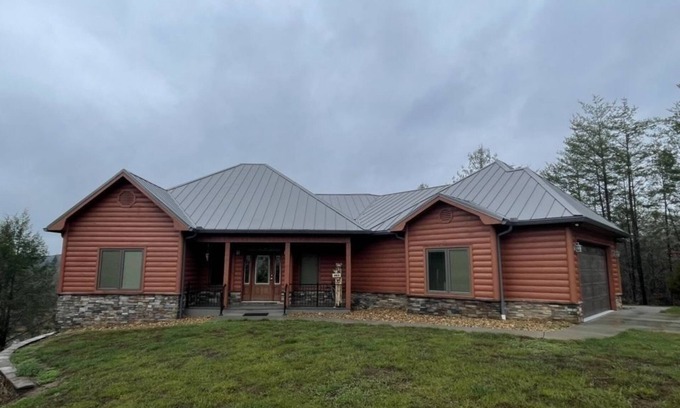 Tellico Plains House | Diamond Bear, TN Nature on 140 acres with a lake! by RedAwning