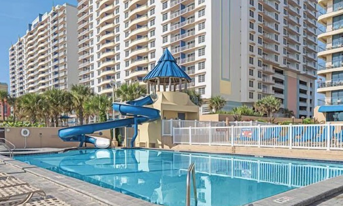 Brush - Stewarts Villa | Diamond Resorts Daytona Beach Regency - Studio - Efficiency (Lock-Off)