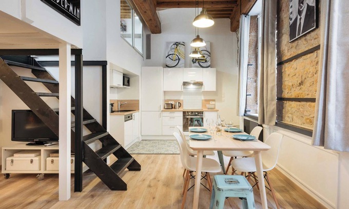 1st Arrondissement Apartment | Dify Bear-hotel de Ville
