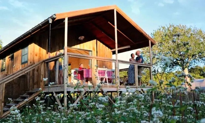 Ploemel Ski Chalet | Dihan Evasion - Eco-logdes 4 to 5 people - 4 people. included in the price