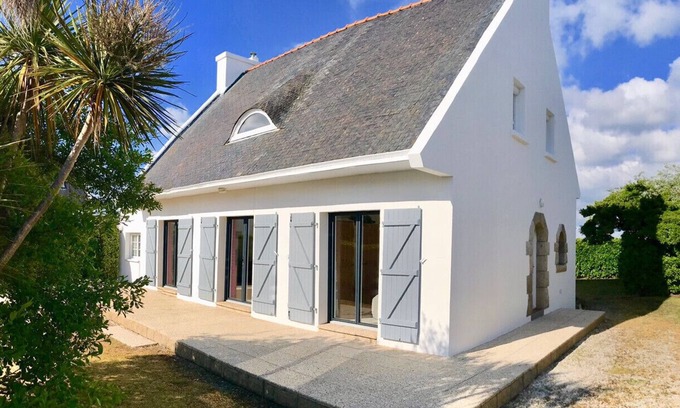 Loctudy Ski Chalet | Direct access to the beach - House for 11