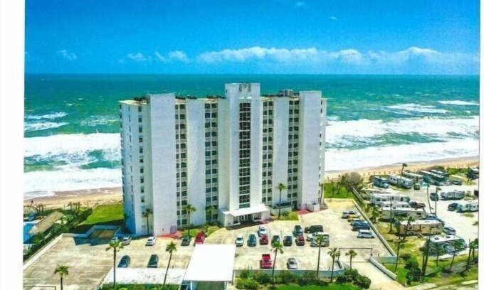 Ormond Beach Condo | DIRECT BEACH FRONT CONDO! nPANORAMIC OCEAN VIEW! NO DRIVE BEACH!
