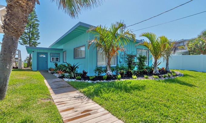 New Smyrna Beach House | DIRECT OCEANFRONT BEACH HOME! PRIVATE BEACH ACCESS!